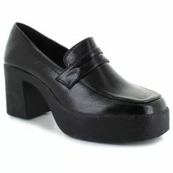 Hot Tomato Gadget Loafer