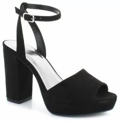 Dominique Nicole Rae