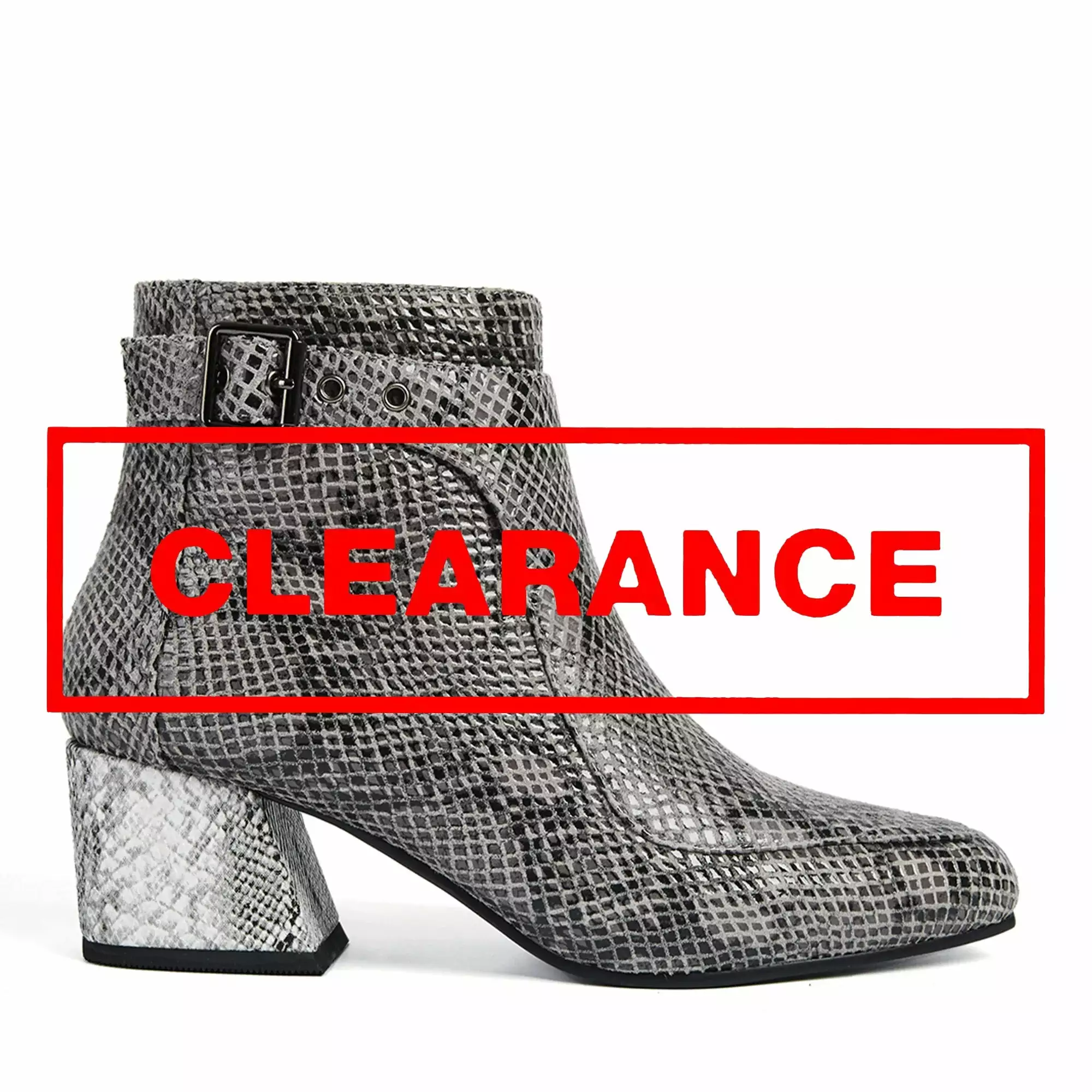DK Clearance UGG Bia Buckle Boots