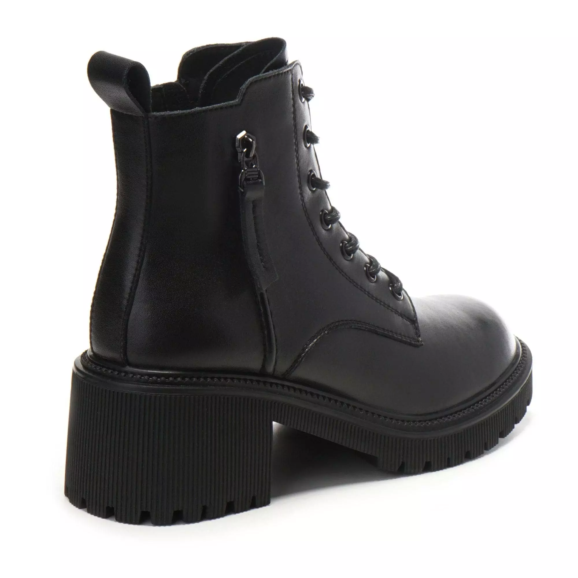 DK Clearance UGG Zavala Leather Boots - Image 4