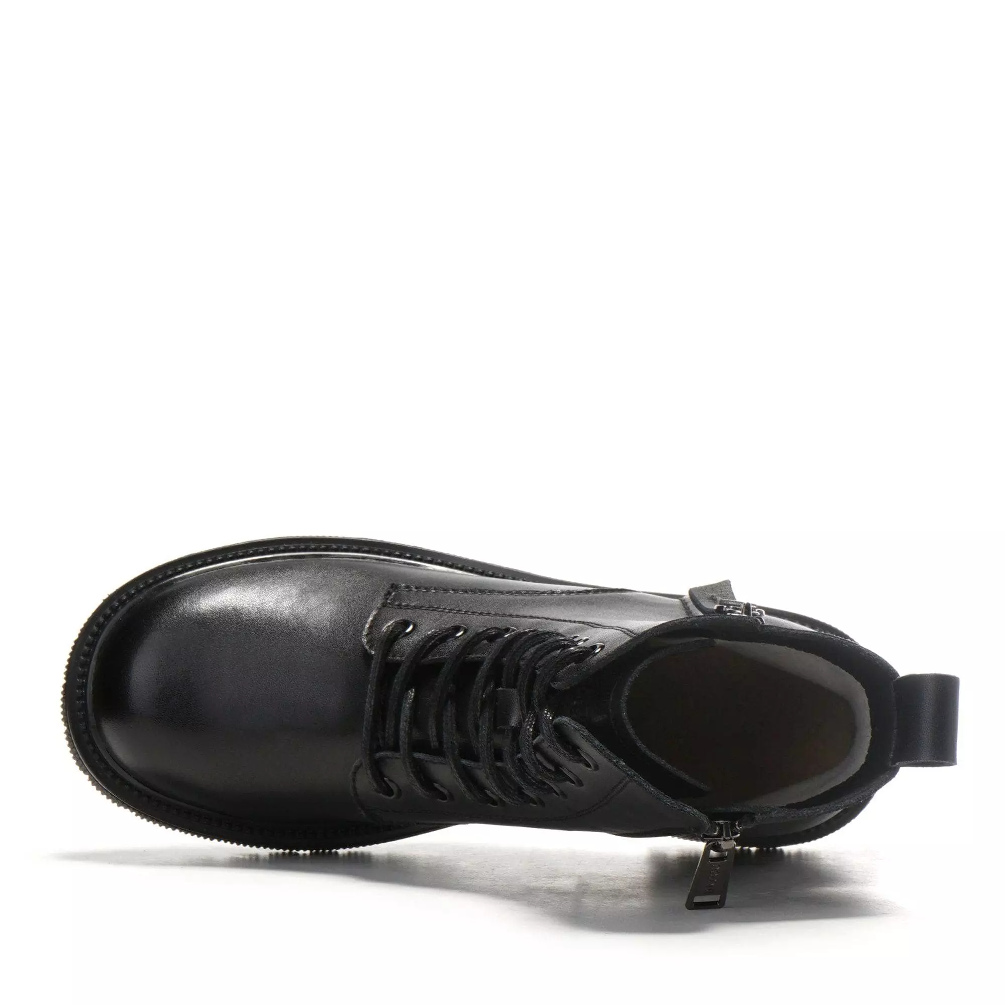 DK Clearance UGG Zavala Leather Boots - Image 5